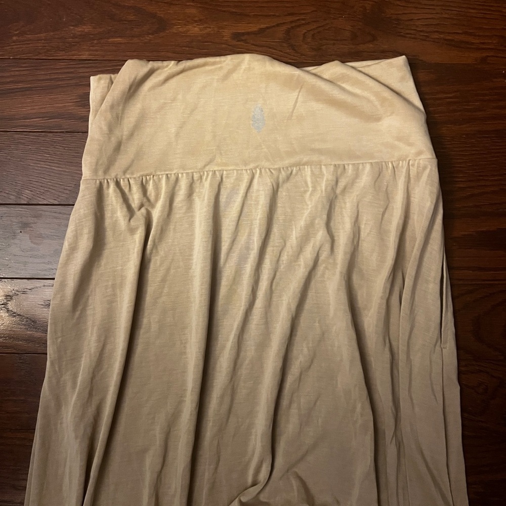 Brandy Melville Beige Fabric - Picture 6 of 12